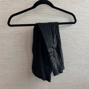 Koral Black Leggings